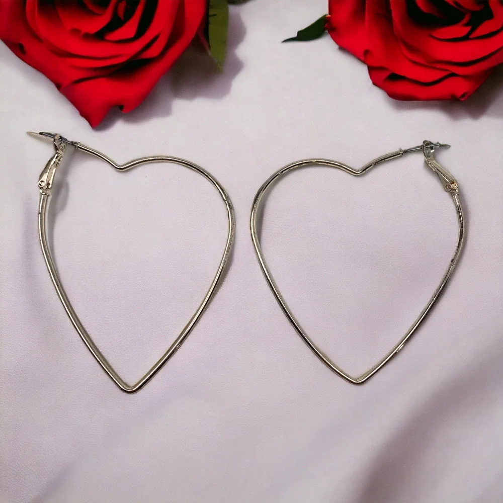 Vtg Delicate Wire Heart Hoop Earrings Pierced Silver Tone Oversized Valentine's